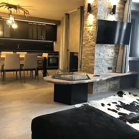 Casa Lumira Luxury Ski-in Ski-out *