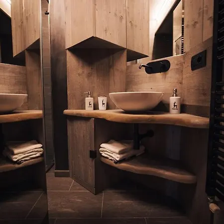 Casa Lumira Luxury Ski-in Ski-out * Breuil-Cervinia