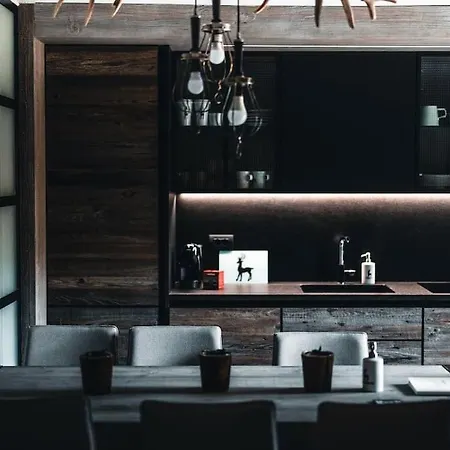 Casa Lumira Luxury Ski-in Ski-out *